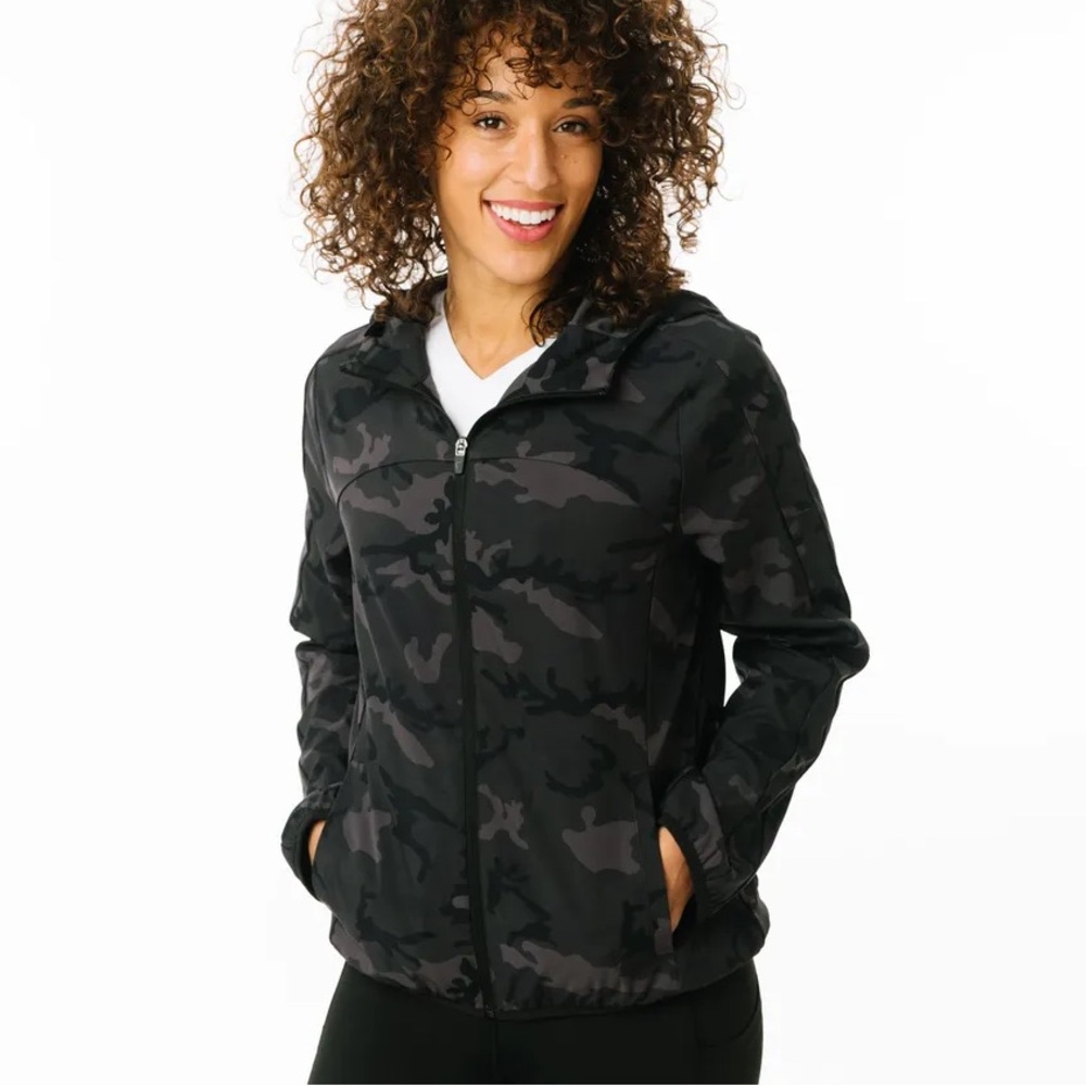 Zyia Forest Camo Zipper Jacket EUC size XL